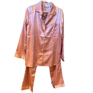 Valerie Stevens 2-Piece Pajama Set Women's Size Med Soft Pink Color Silky Button